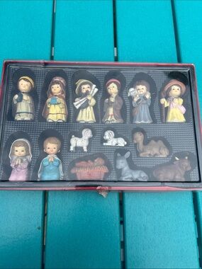 ENESCO  Nativity Set
